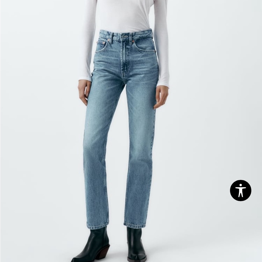 Zara TRF high waisted jeans straight size 6, like new